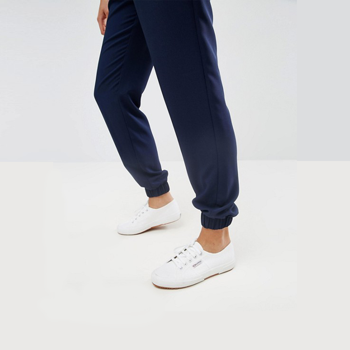 Crepe Tapered Trousers 